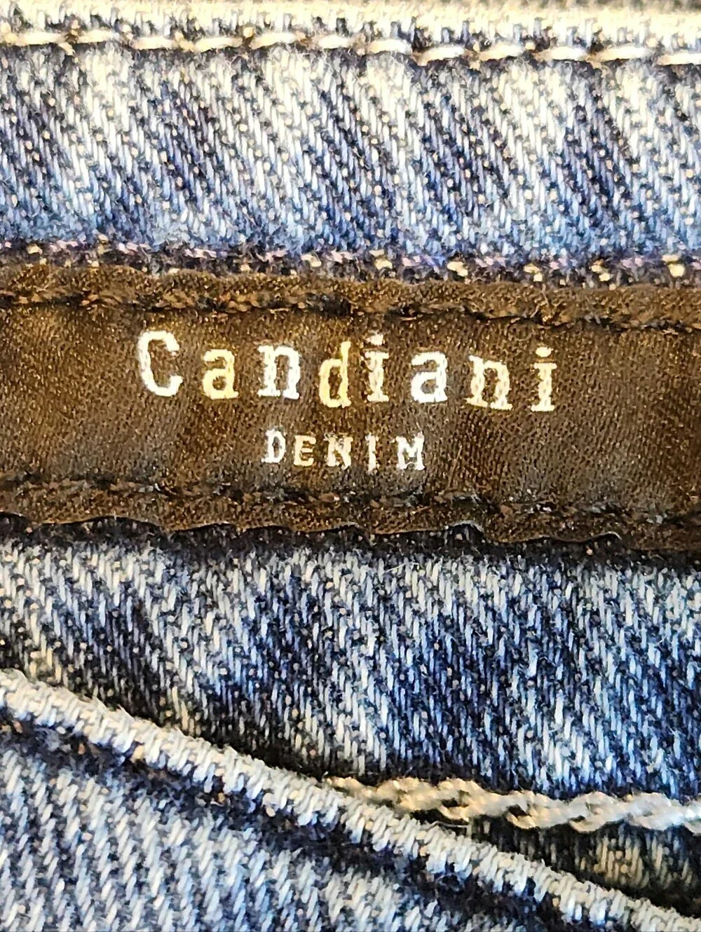 🔥 Upgrade Your Denim Game: Hugo Boss / Candiani Slim Fit Jeans (Size 34x32) 🔥